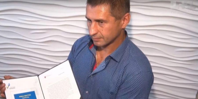 В Польше наградили украинца за спасение людей во время массового ДТП (ВИДЕО)