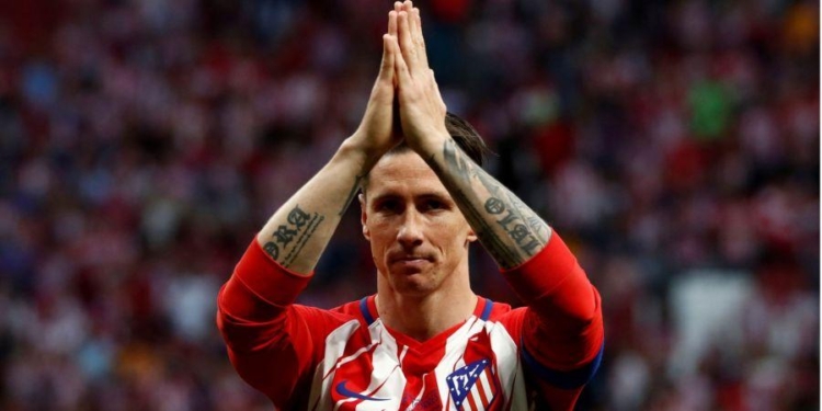 Титулованный экс-нападающий Ливерпуля и Челси объявил о завершении карьеры (ВИДЕО)