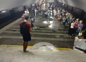 В Харькове затопило одну из станций метро (ВИДЕО)