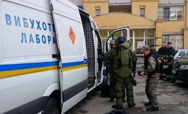 «Минирования» в Николаеве продолжаются: сегодня под «удар» попали супермаркеты, больницы и церкви 1