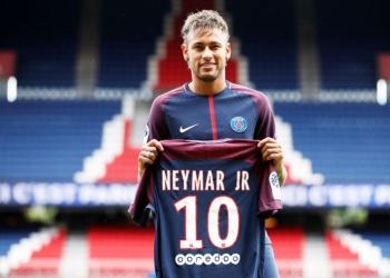 Самого дорого футболиста мира обвинили в изнасиловании