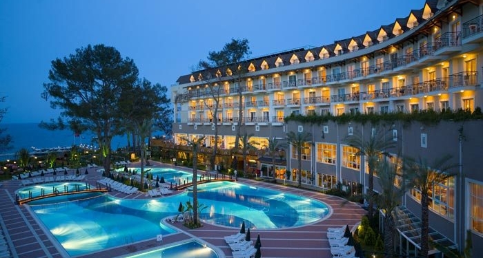 Николаевский вуз предложил абитуриентам на базе мировых гостиничных комплексов пройти практическую подготовку и заработать на обучение