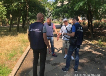 В Очакове на взятке в 1000$ «погорел» депутат городского совета (ФОТО)