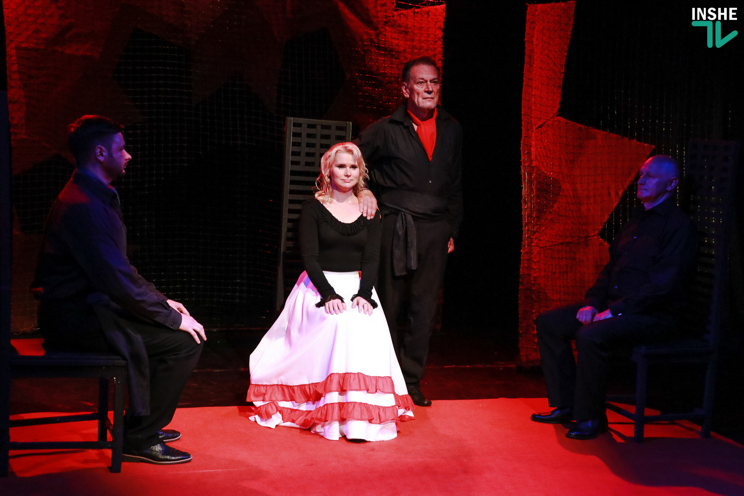 «Фернандо Крапп написал мне письмо»: в николаевском русдраме показали спектакль, который станет яркой точкой, завершающей сезон (ФОТО)