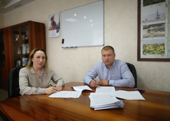 Глава Николаевского облсовета подписала договоры о передаче 40 млн.грн. на ремонт дорог местного значения
