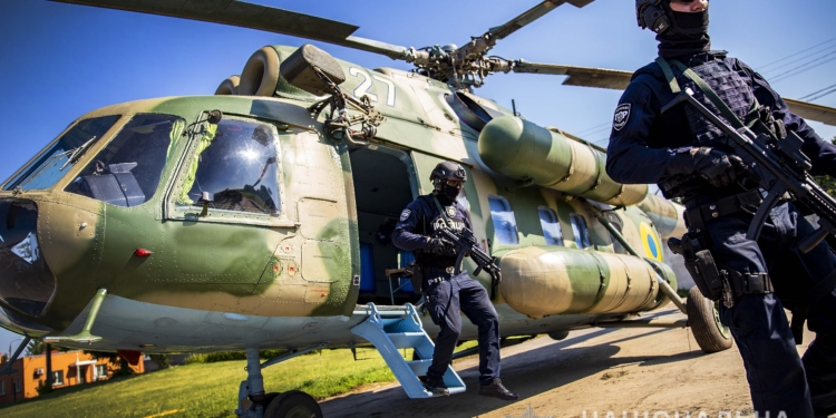 В Нацполиции впервые на дежурство заступили группы сводных отрядов авиаподдержки – они будут реагировать на нарушения в день голосования (ФОТО, ВИДЕО)