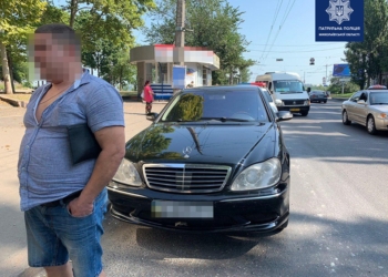 В Николаеве патрульные задержали автомобиль, угнанный в Кропивницком (ФОТО)