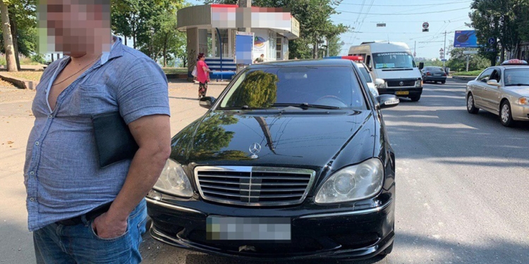 В Николаеве патрульные задержали автомобиль, угнанный в Кропивницком (ФОТО)