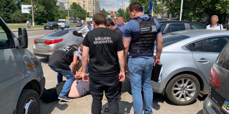 За взятку $1 тыс. задержан замначальника Березанской полиции (ФОТО)