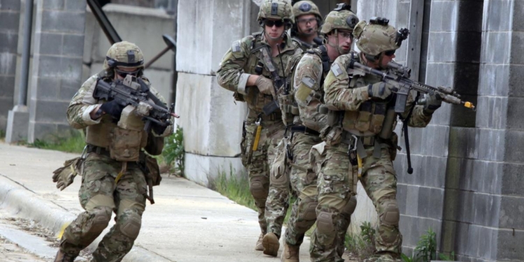 New York Times: Зеленые береты США тренируются воевать с «зелеными человечками» России