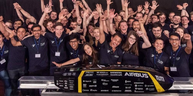 Hyperloop установил новый рекорд скорости (ВИДЕО)