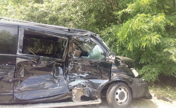 Кортеж Зеленского столкнулся с автобусами (ФОТО, ВИДЕО)