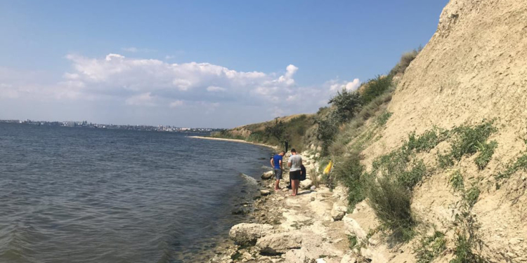В Николаеве спасатели из реки достали тело 43-летнего мужчины (ФОТО)