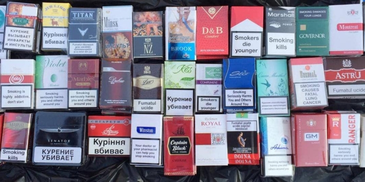 Николаевские налоговики и прокуратура помогли пограничникам изъять в Одессе 170 тыс.пачек сигарет и свыше 4 тонн табака (ФОТО, ВИДЕО)