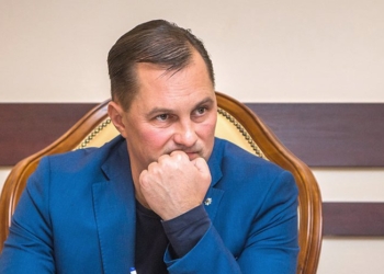 Везут в Киев. В Одессе задержали экс-главу местной полиции за хищения в особо крупных размерах (ФОТО)