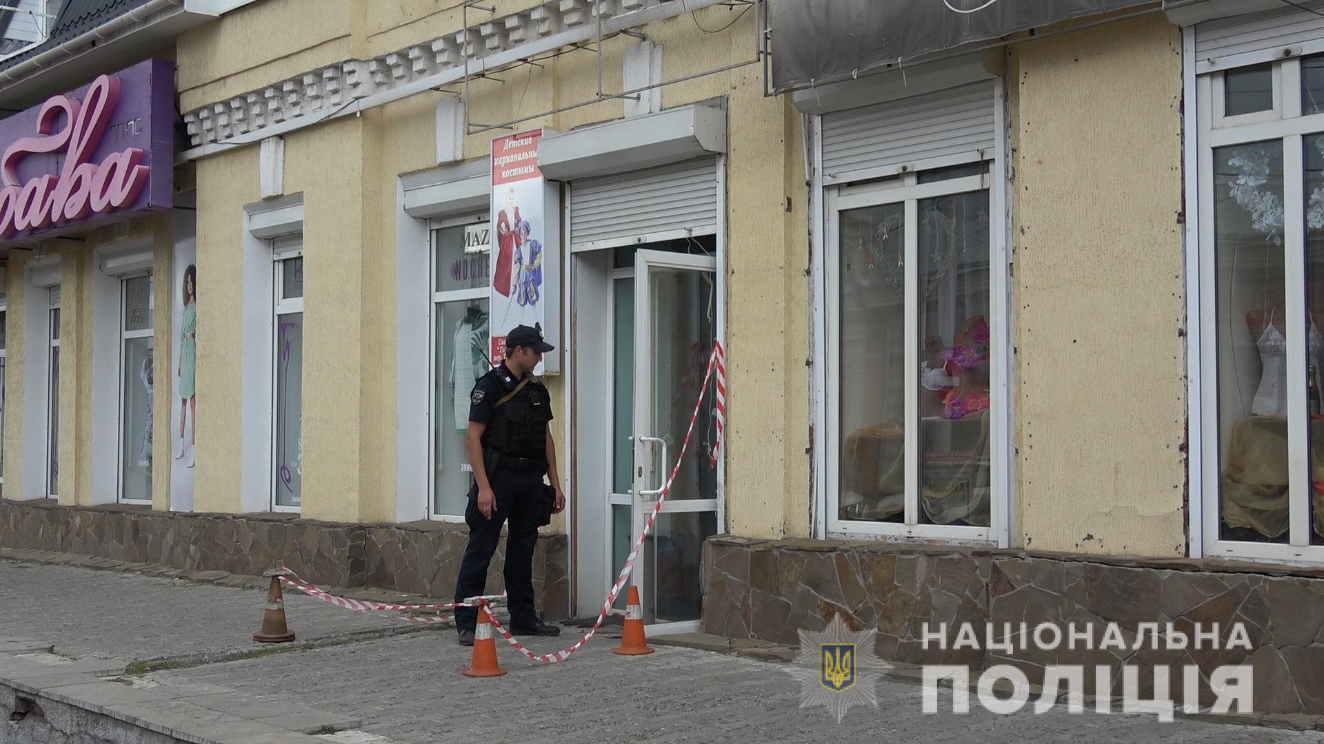 В Сумах женщина открыла стрельбу в офисе и ранила двух людей (ФОТО)