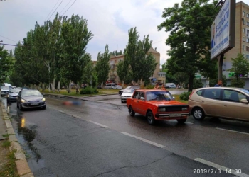 На Центральном проспекте сбили мужчину, который переходил дорогу в неположенном месте