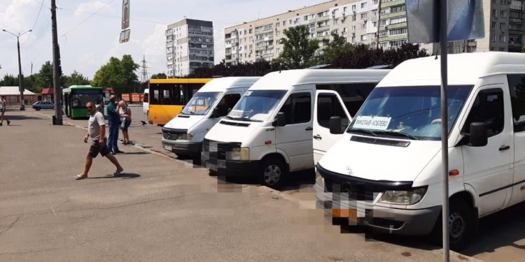 В Николаеве сотрудники Укртрансбезпеки после проверки «дисквалифицировали» одну маршрутку (ФОТО)