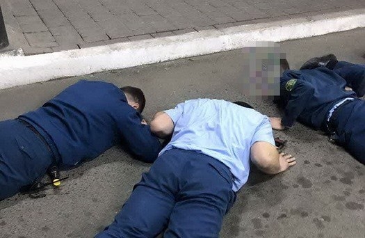 На Николаевщине на взятке в $400 попались начальник таможенного поста и его заместитель (ФОТО)