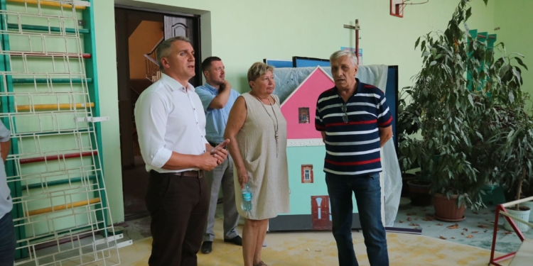 Реконструкцию школы №29 в Корабельном районе обещают закончить к новому учебному году (ФОТО)