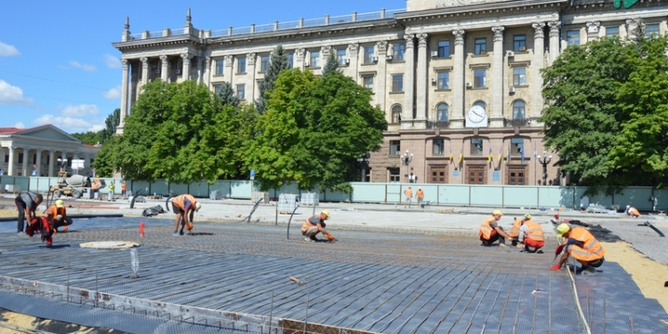 Работы на Соборной площади в Николаеве могут вот-вот остановиться из-за отсутствия финансирования (ФОТО, ВИДЕО)