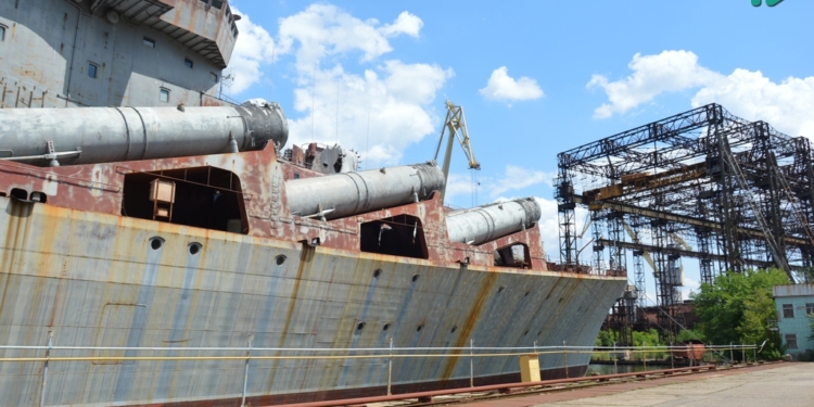 Поручение по демилитаризации крейсера «Украина» подписано, – директор завода (ВИДЕО)