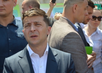 Полторак предложил Зеленскому демилитаризировать крейсер «Украина», а президент пообещал заводчанам рассчитаться с долгами по зарплате (ФОТО, ВИДЕО)