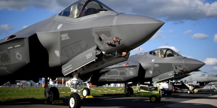 Турция окончательно отстранена от производства истребителей F-35