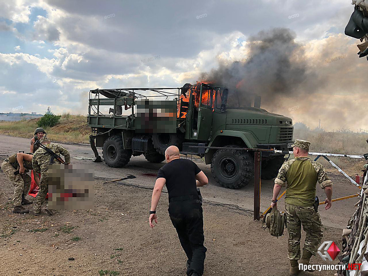 Видео боевых. КРАЗ 255 ВСУ. Грузовик КРАЗ ВСУ. Колонна техники ВСУ.