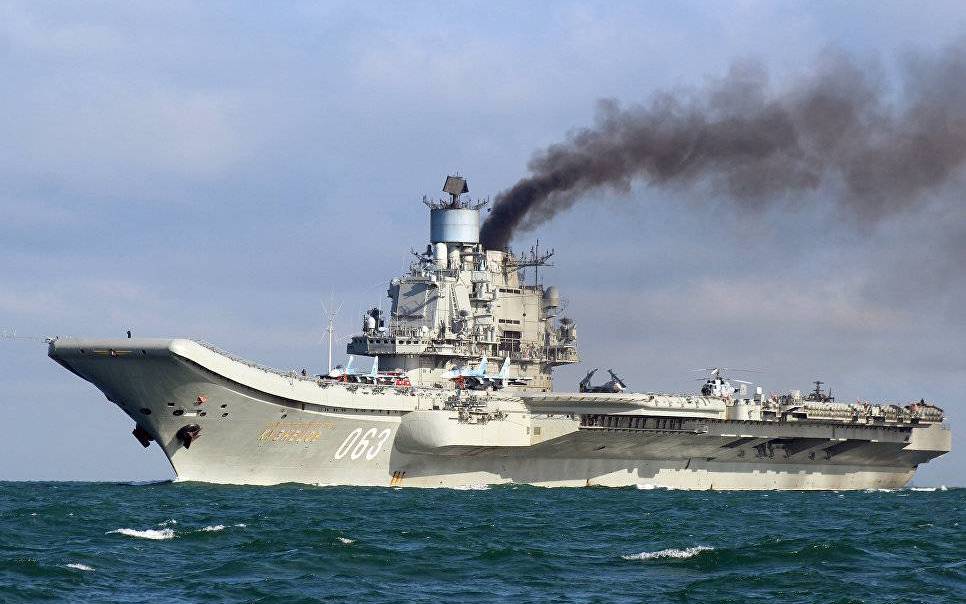 Пожар на крейсере Адмирал Кузнецов произошел из-за кучи мусора — Коммерсантъ 1