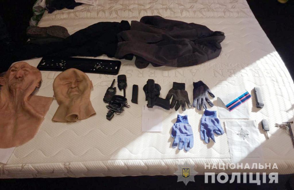 На Николаевщине задержали главаря банды, которая в полицейской форме грабила ювелирные магазины (ФОТО) 3