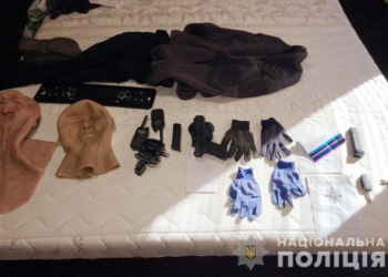 На Николаевщине задержали главаря банды, которая в полицейской форме грабила ювелирные магазины (ФОТО)