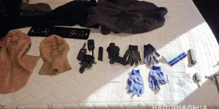 На Николаевщине задержали главаря банды, которая в полицейской форме грабила ювелирные магазины (ФОТО)