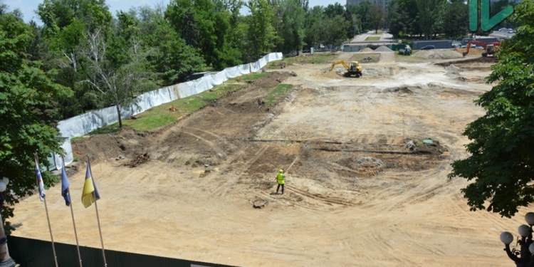 При реконструкции Соборной площади в Николаеве нашли ранее неизвестное помещение “с сюрпризом” для археологов (ФОТО)