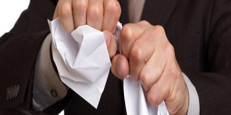 На Первомайщине избиратель порвал бюллетень, потому что не нашел графы “против всех”