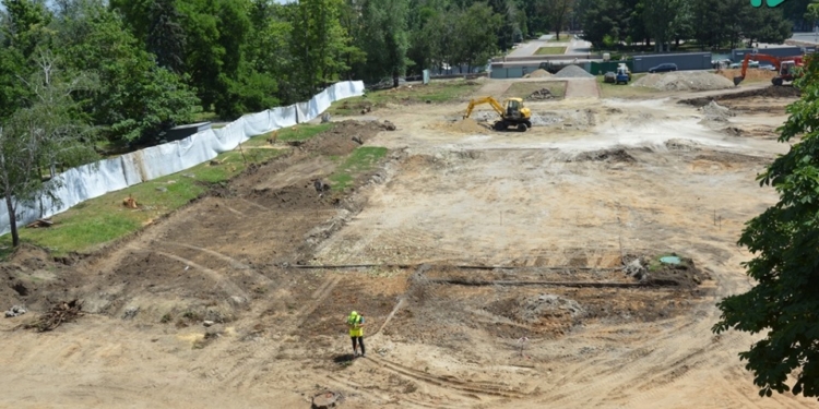 Бюджетная комиссия согласовала выделение денег на реконструкцию Соборной площади (ВИДЕО)