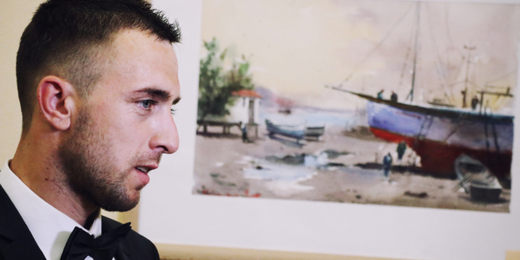 Воин-художник. В Николаеве открыли выставку экс-морпеха Игоря Калинчука (ФОТО)