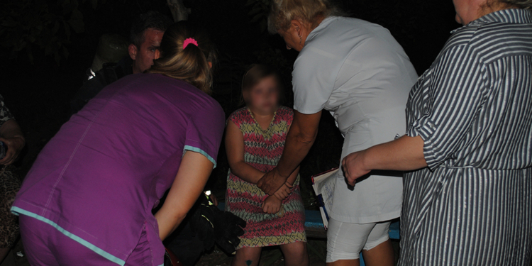 В Николаеве спасатели потушили пожар в пятиэтажке, спасли 8-летнюю девочку и эвакуировали 12 взрослых (ФОТО)