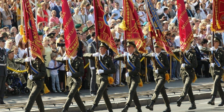 На День Независимости в Киеве пройдут два шествия – официальное, с участием власти, и народное, с участием ветеранов АТО/ООС