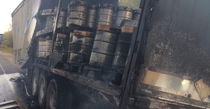 На Николаевщине тушили фуру с квасом (ФОТО)