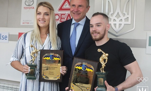 Ольга Харлан из Николаева и Олег Верняев из Донецка получили награды НОК