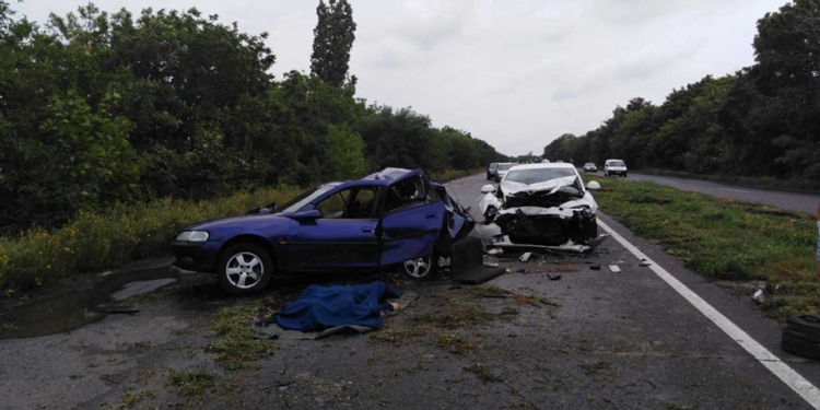 В ДТП на трассе «Николаев-Киев» погиб один человек, еще двое – в больнице (ФОТО)