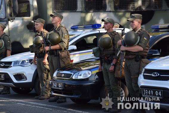 В Николаеве 14 патрульных нарядов из бойцов Нацгвардии заступили на дежурство (ФОТО) 5