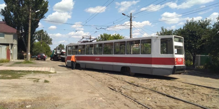В Николаеве сошел с рельсов трамвай (ФОТО)