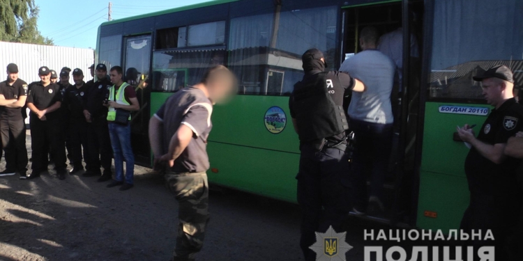 На Харьковщине задержали напавших на журналистов “112 Украина” (ФОТО, ВИДЕО)