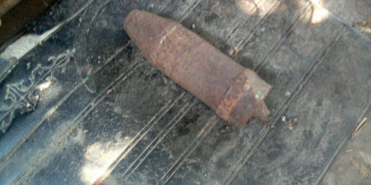 В частном дворе в Баштанке откопали старый артснаряд (ФОТО)