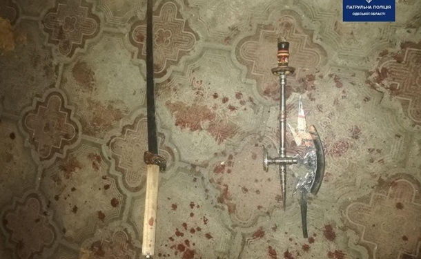 В Одессе охранник санатория с мечом дрался с группой парней