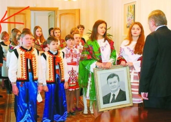 Тернопольскую ОГА может возглавить экс-регионал, заставивший детей вышивать портрет Януковича во время Майдана
