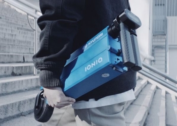 Hyundai решил комплектовать свои автомобили электросамокатами