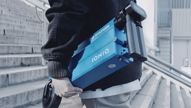 Hyundai решил комплектовать свои автомобили электросамокатами